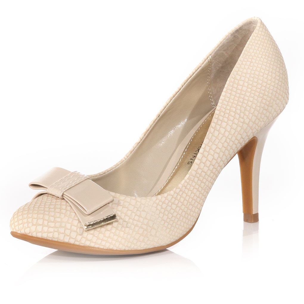 ... low shoe candy: Dorothy Perkins mid heel court shoes | Fortyone Please